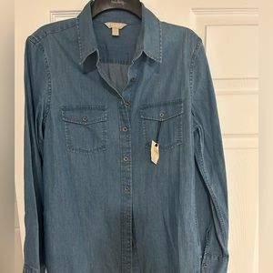 Banana republic blue denim shirt never worn soft wash